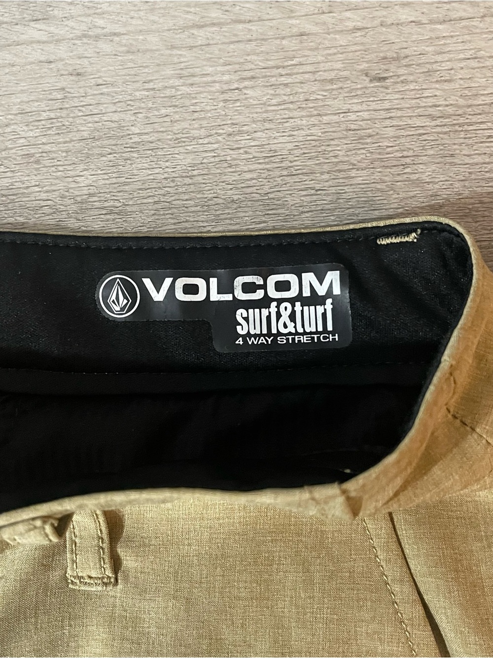 Volcom Mens Shorts 32x10" Surf & Turf Flat Front 4 Way Stretch Swimming Hiking - Picture 5 of 9